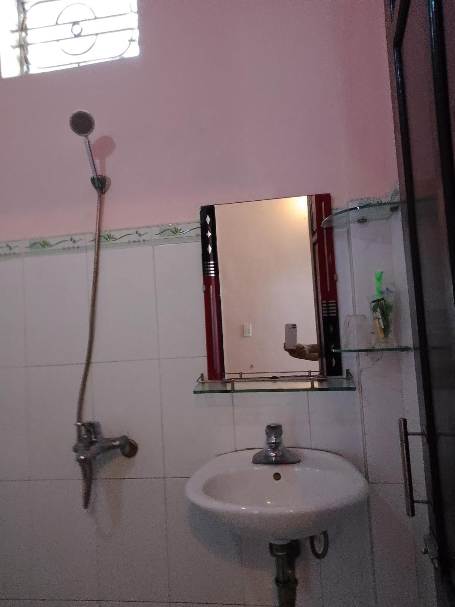 Nha Nghi Hang Nga Dong Hoi Esterno foto