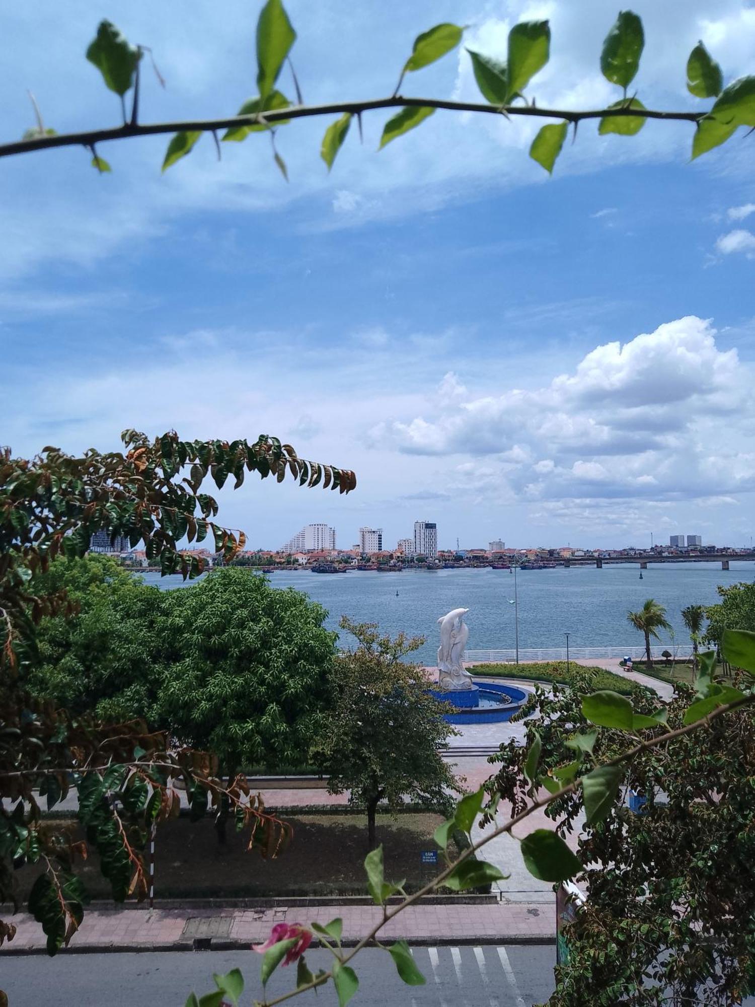 Nha Nghi Hang Nga Dong Hoi Esterno foto