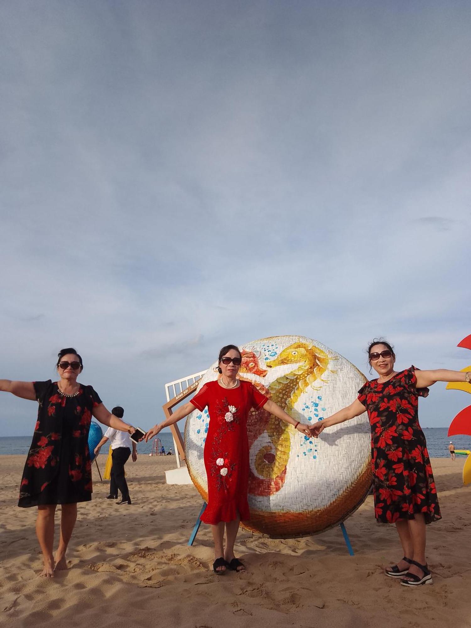 Nha Nghi Hang Nga Dong Hoi Esterno foto