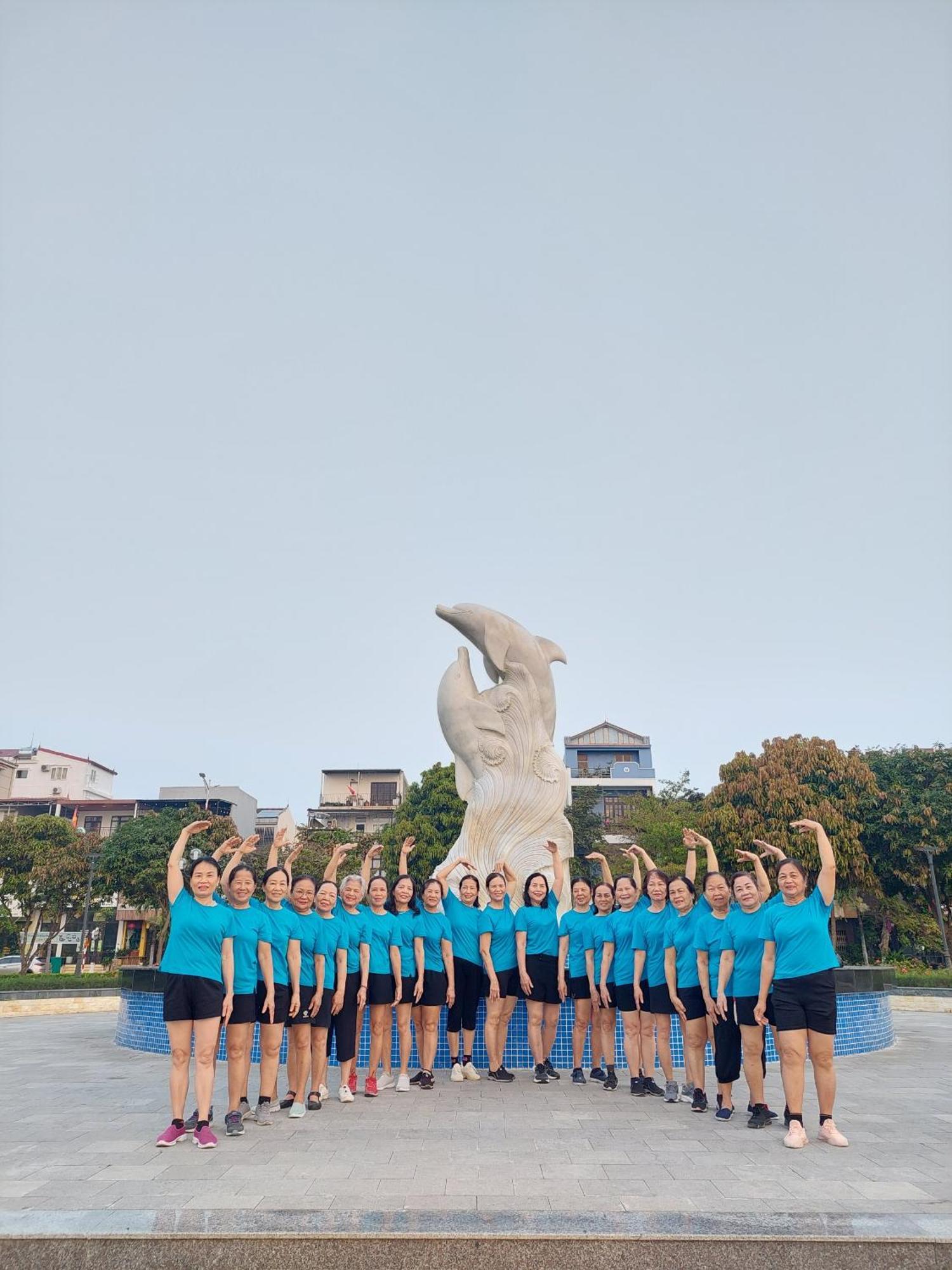 Nha Nghi Hang Nga Dong Hoi Esterno foto