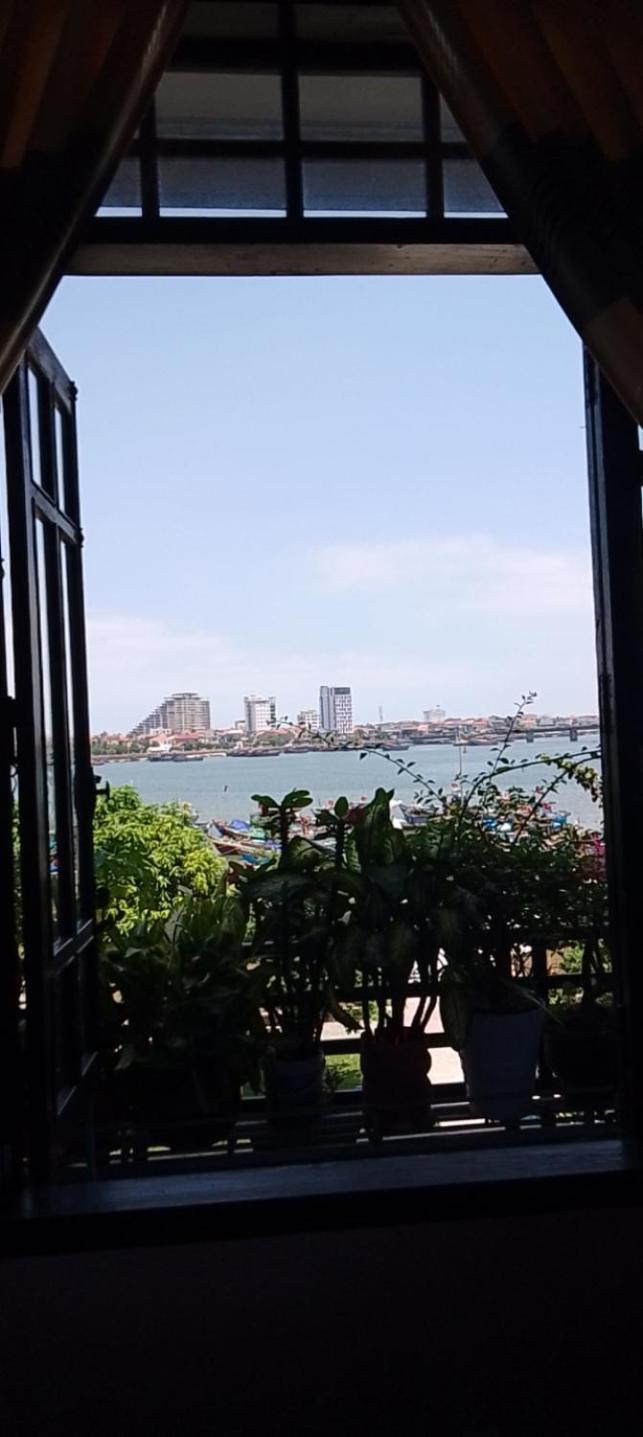 Nha Nghi Hang Nga Dong Hoi Esterno foto