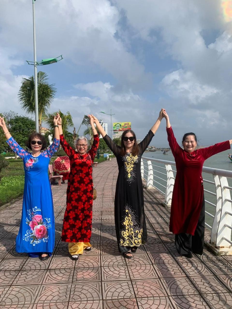 Nha Nghi Hang Nga Dong Hoi Esterno foto