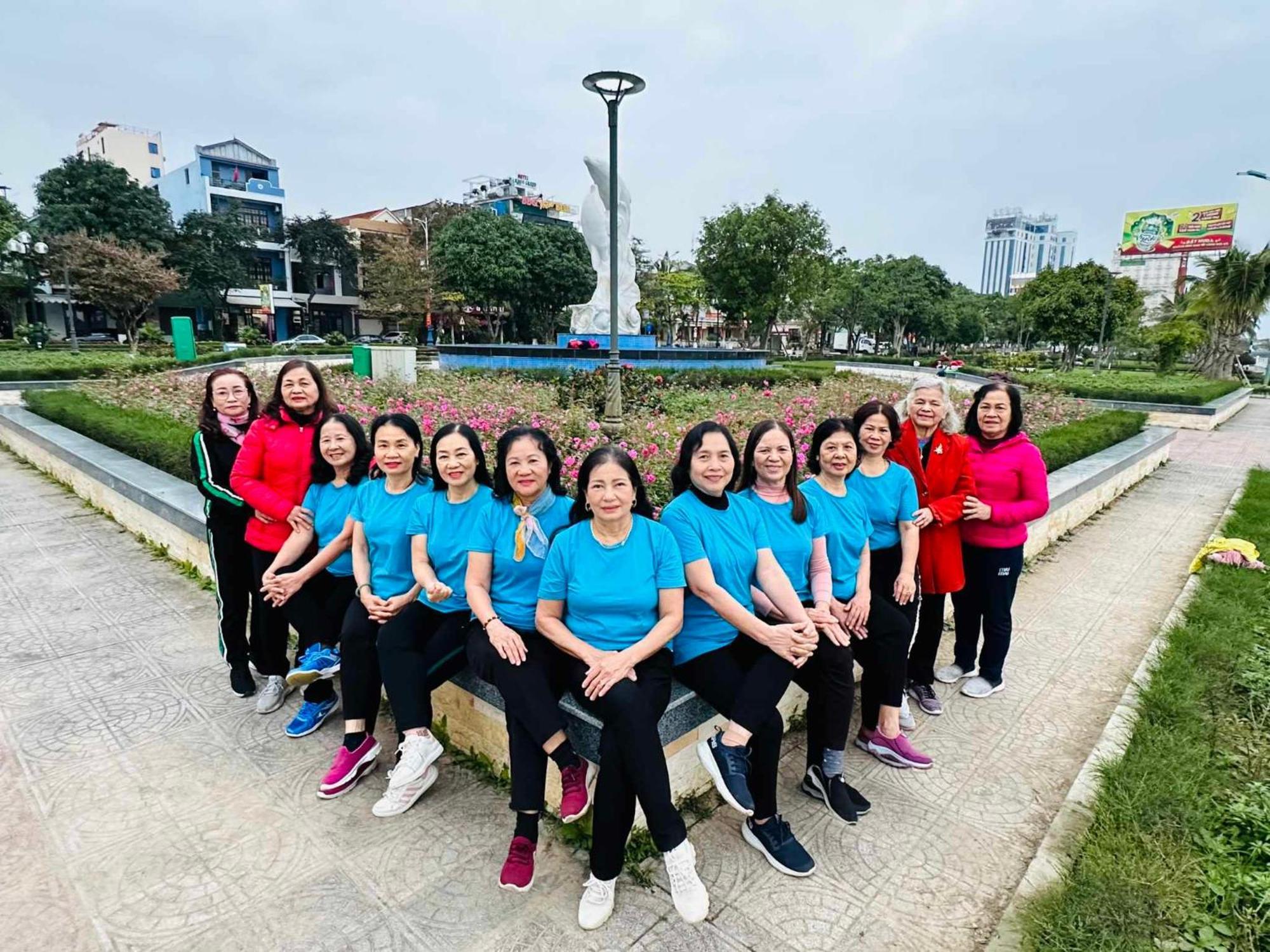 Nha Nghi Hang Nga Dong Hoi Esterno foto